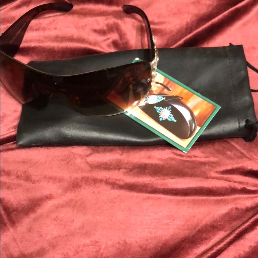 Exclusive cowgirl shades